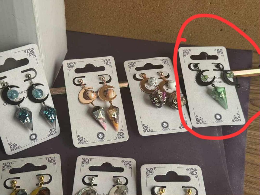 Custom order for Aki